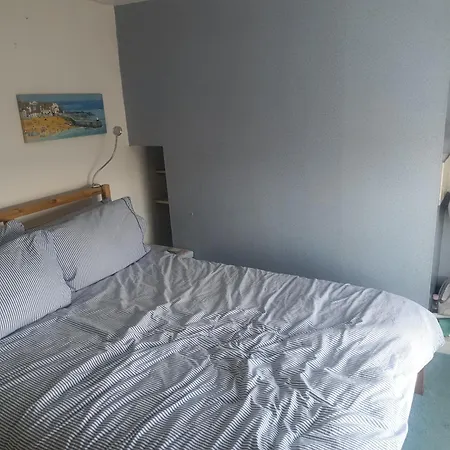בית נופש The Blue House - 3 Bed House With Parking סקארבורו