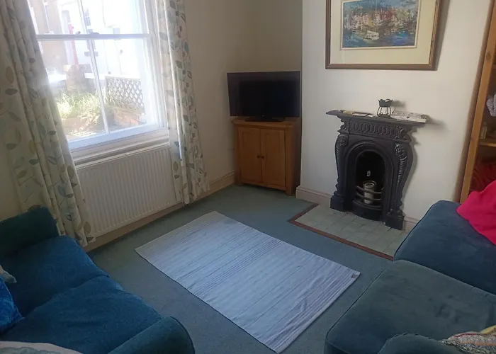 The Blue House - 3 Bed House With Parking Hébergement de vacances Scarborough